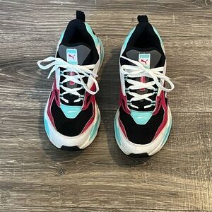 Puma Men’s Athletic Shoes – Size 6.5 – White/Black/Red/Teal – Bold Style